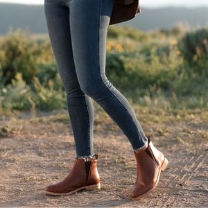 Nisolo Everyday Chelsea Boot